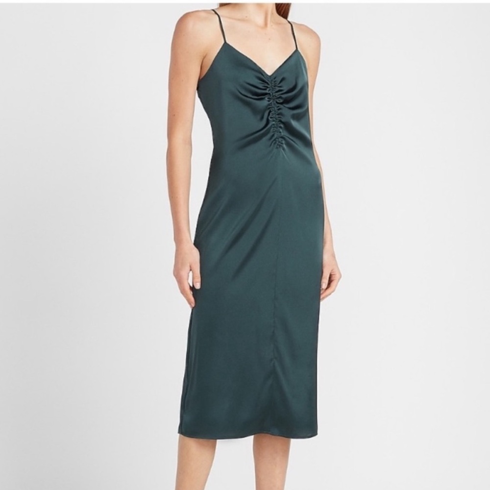 Green Ruched Express Dress - Picture 3 of 5